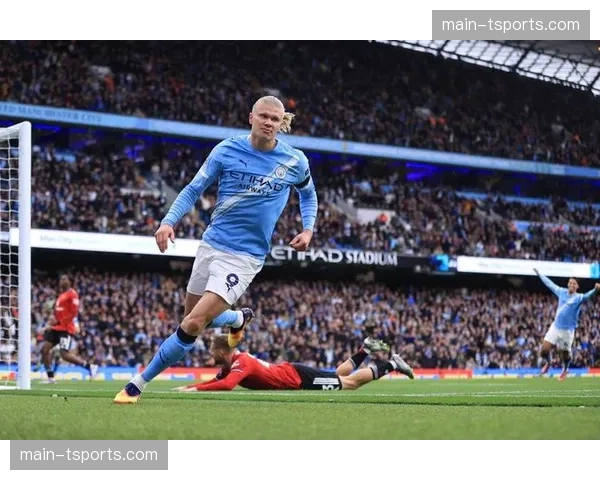 全场战报：曼城3-1逆转曼联，福登传射，哈兰德点射破门