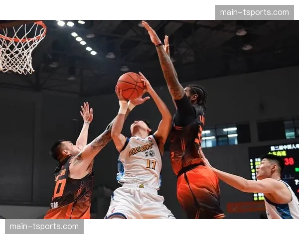 山西汾酒迎战浙江方兴渡，两支风格迥异球队战术对决